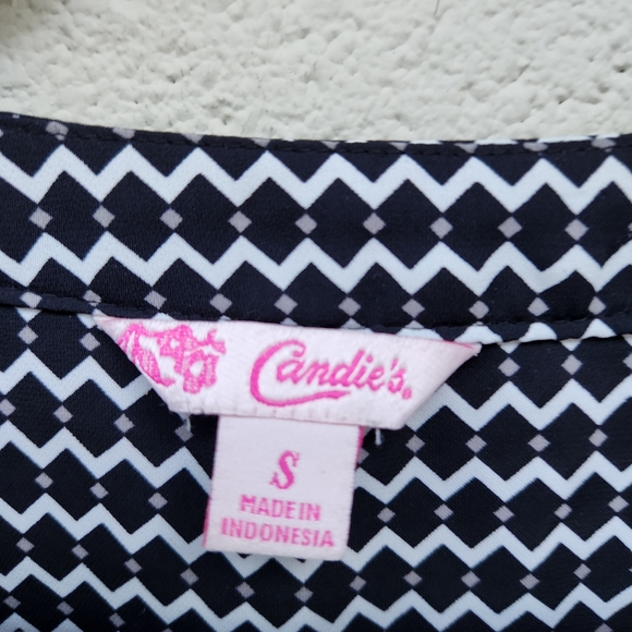 Candie's- Black & White- V Neck- Button Sleeve- Blouse- Size Small- Vintage - Picture 6 of 11